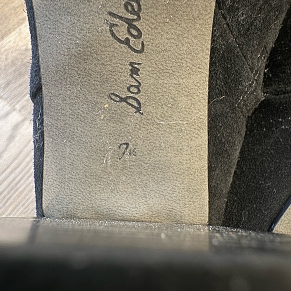 Heels - Picture 2 of 3